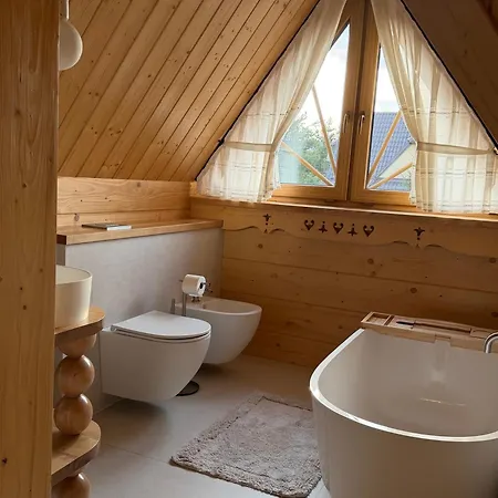 Lovelia - Luxury Mountain With Hot Tub *