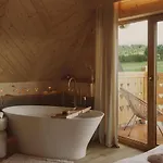 Villa Lovelia - Luxury Mountain With Hot Tub *