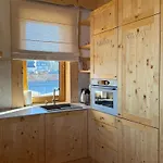 Lovelia - Luxury Mountain With Hot Tub Villa