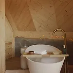 Villa Lovelia - Luxury Mountain With Hot Tub *