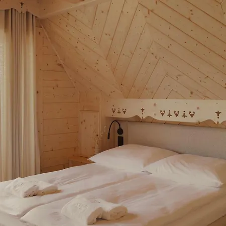 Lovelia - Luxury Mountain With Hot Tub *