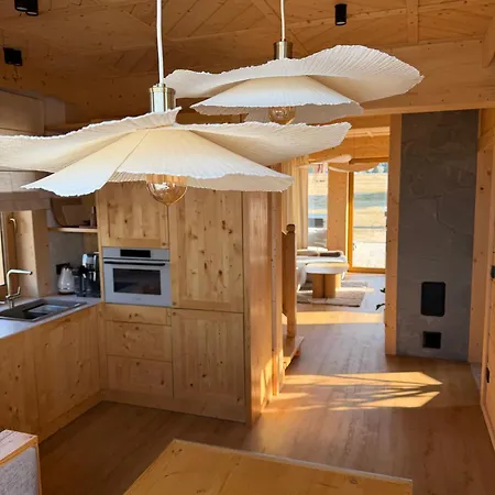 Villa Lovelia - Luxury Mountain With Hot Tub