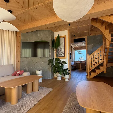 Villa Lovelia - Luxury Mountain With Hot Tub *